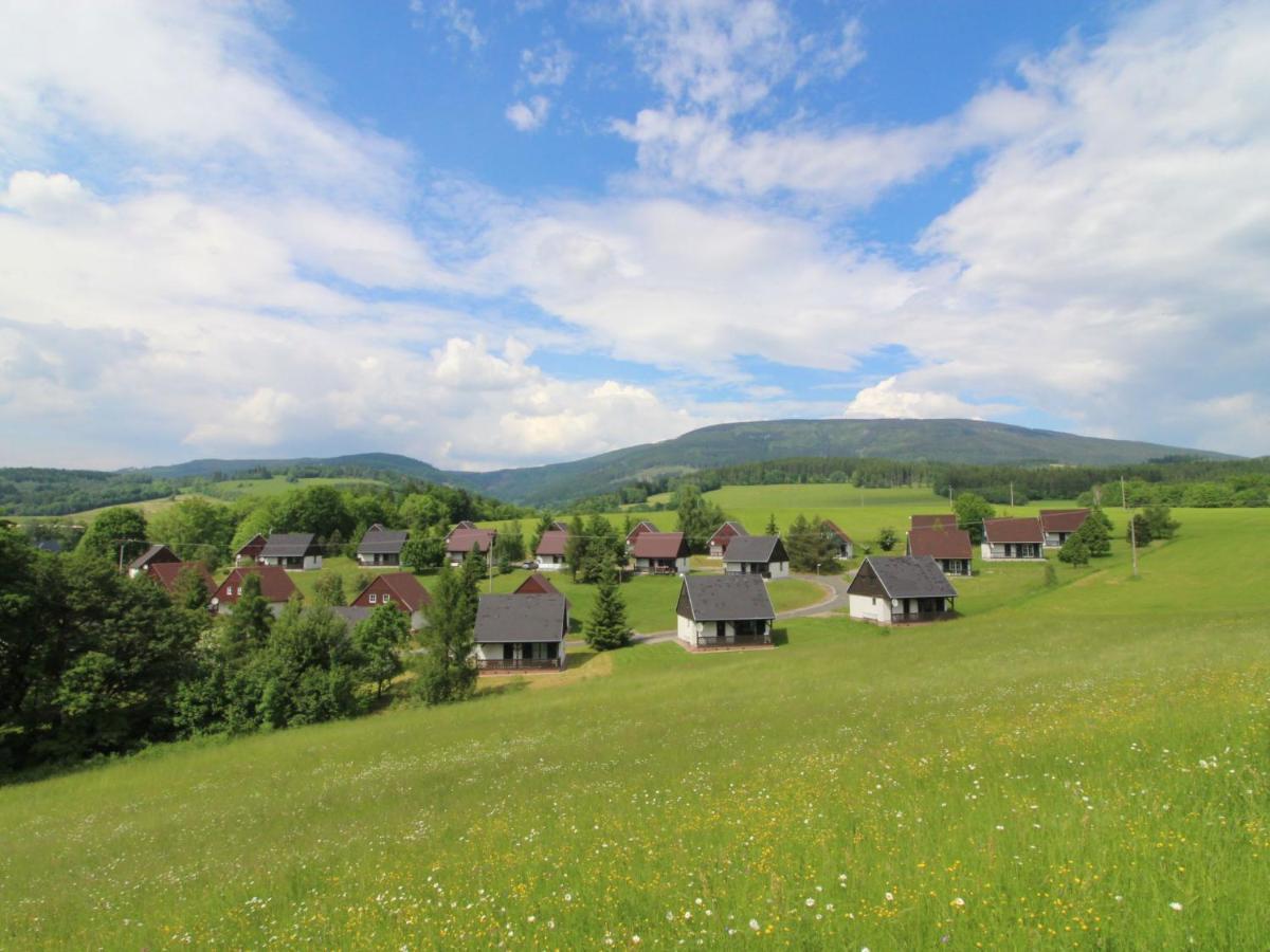 Holiday Home Holiday Hill 42 By Interhome Cista  Экстерьер фото