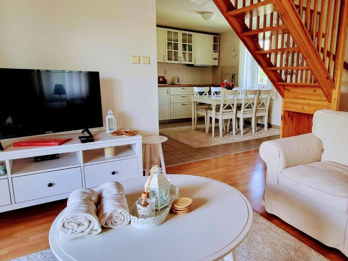 Holiday Home Holiday Hill 42 By Interhome Cista  Экстерьер фото