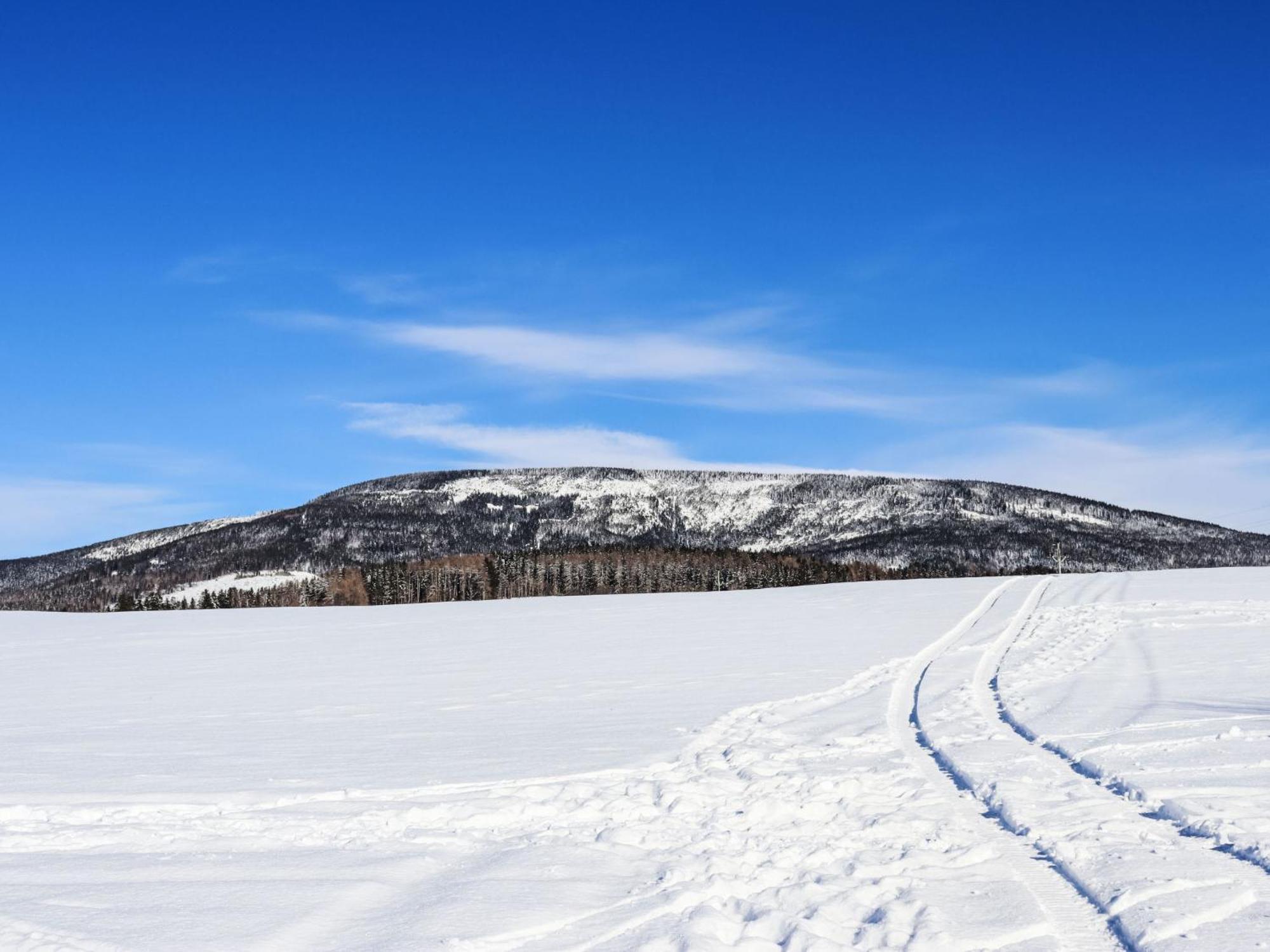 Holiday Home Holiday Hill 42 By Interhome Cista  Экстерьер фото